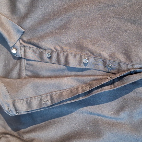 RW&CO Button Down Shirt - Picture 11 of 11